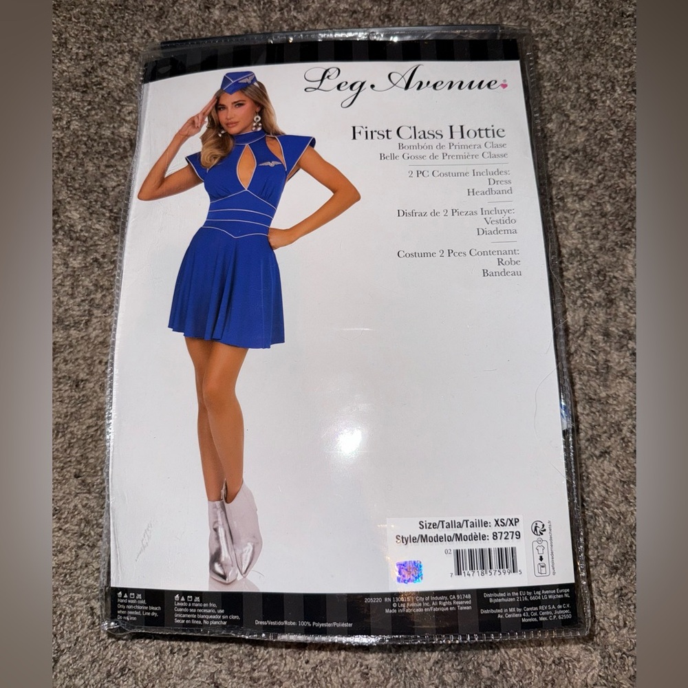 Britney Spears Toxic costume - Picture 4 of 14